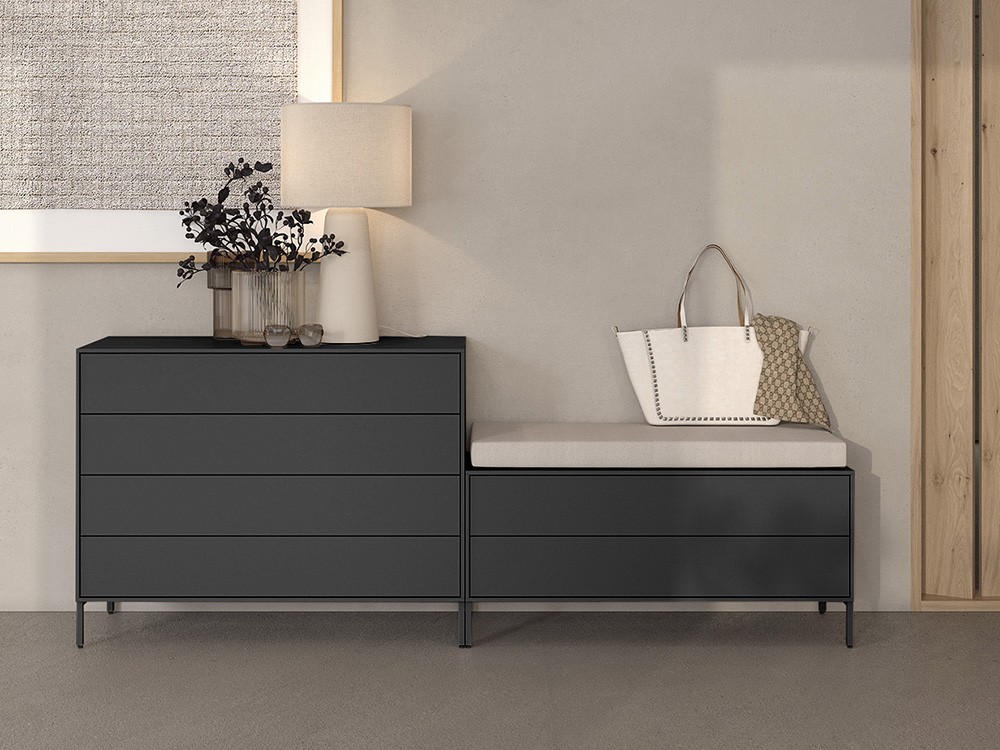 Cómoda Natur Tempo 02 en acabado laminado con patas en metal y colchoneta tapizada de Tegar Mobel - 7