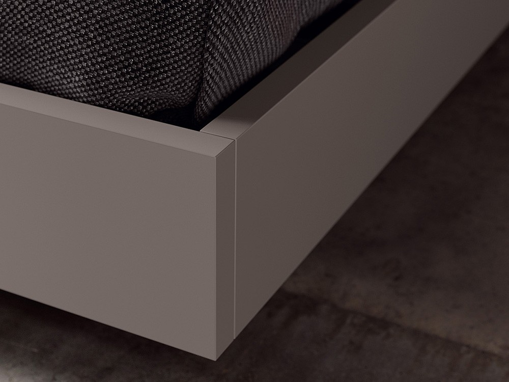 Dormitorio BCN Berlín Tempo 10 con cabecero corrido con estante, sifonier, mesita de noche y bañera de Tegar Mobel - 8