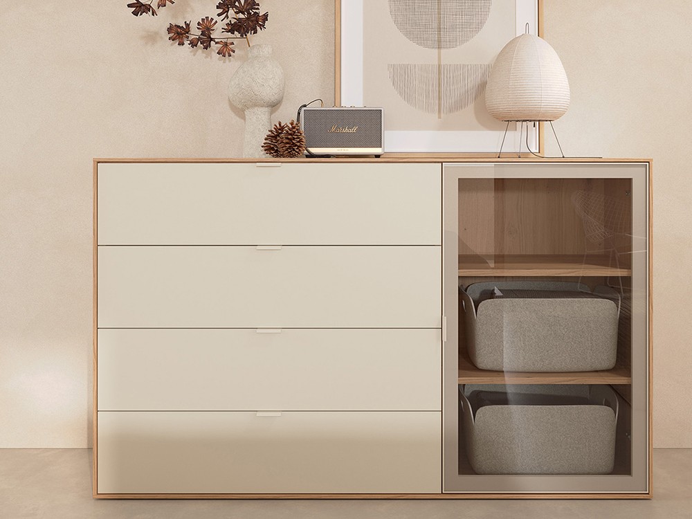 Sifonier Natur Tempo 11 con cuatro cajones y puerta vitrina Tegar Mobel - 1
