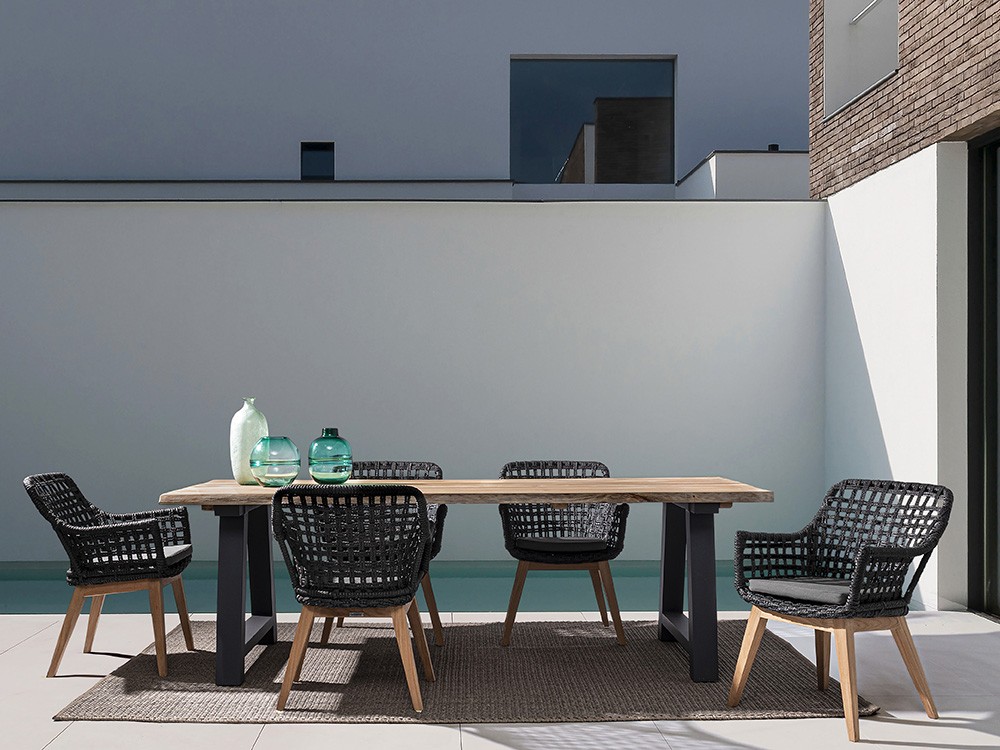 Mesa de centro para exterior Rolland con base de aluminio y sobre de madera de Bizzotto - 8