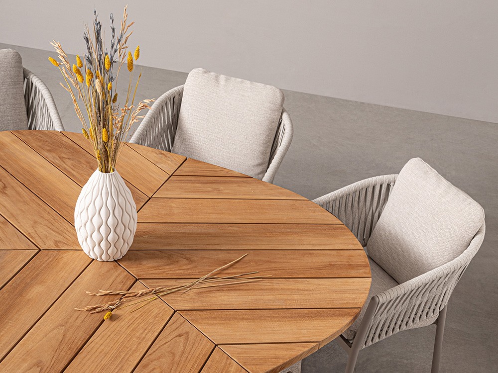 Mesa para comedor exterior Palmdale Triangular con base de aluminio y sobre de teca clase A de Bizzotto - 15