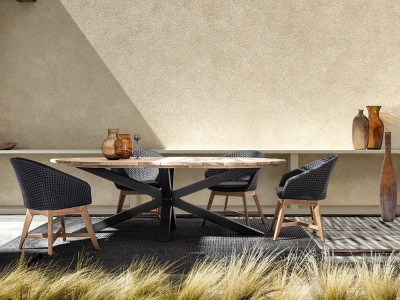 Mesa para comedor exterior Palmdale Ovalada con pies de aluminio y sobre de madera de teca clase A de Bizzotto - 1