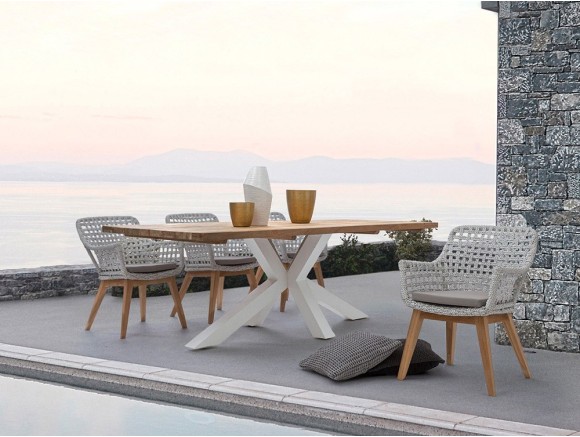 Mesa de comedor exterior Ramsey de aluminio y madera de teca de Bizzotto - 1