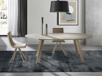 Silla de comedor tapizada Oval de Ramiro Tarazona - 6