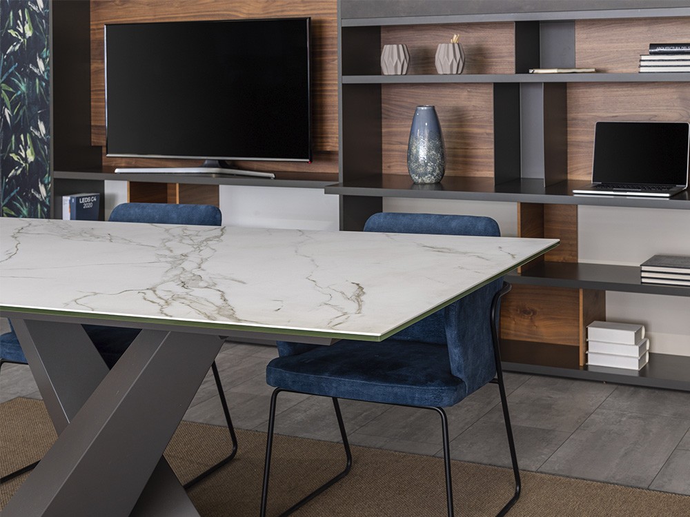 Mesa Victory Calacatta Ramiro Tarazona