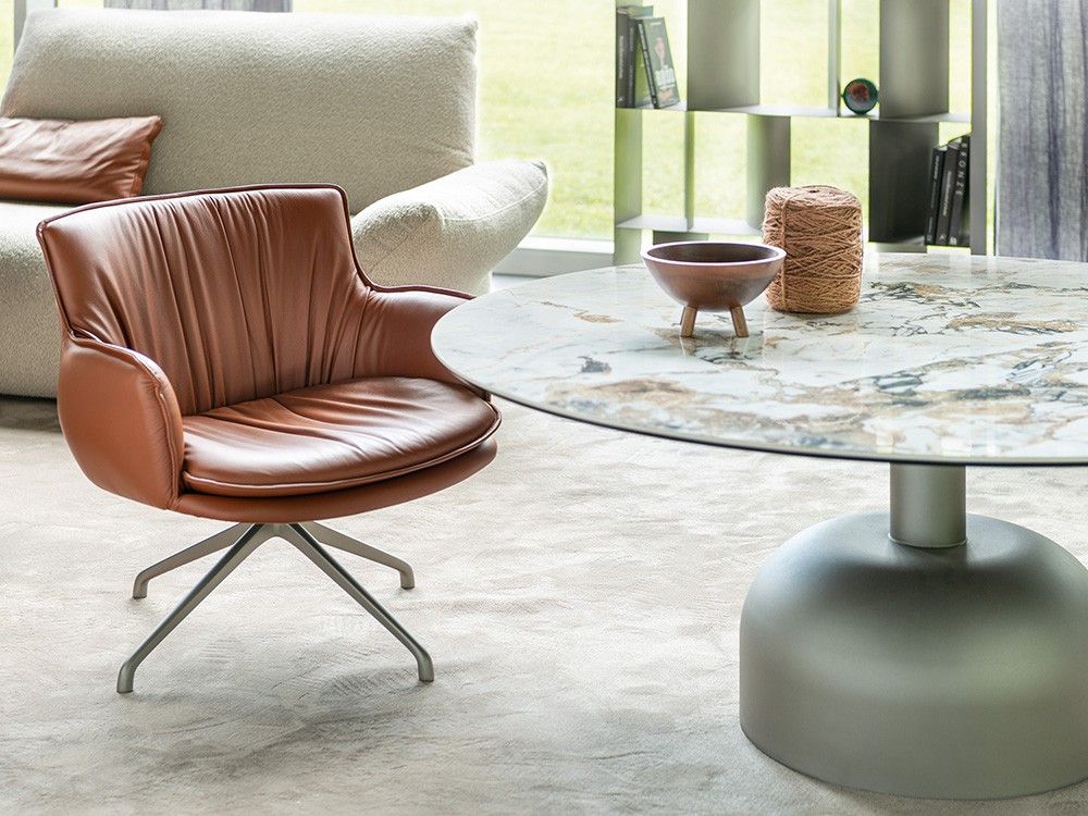 Sillón giratorio Rhonda Lounge tapizado en ecopiel de Cattelan Italia - 1