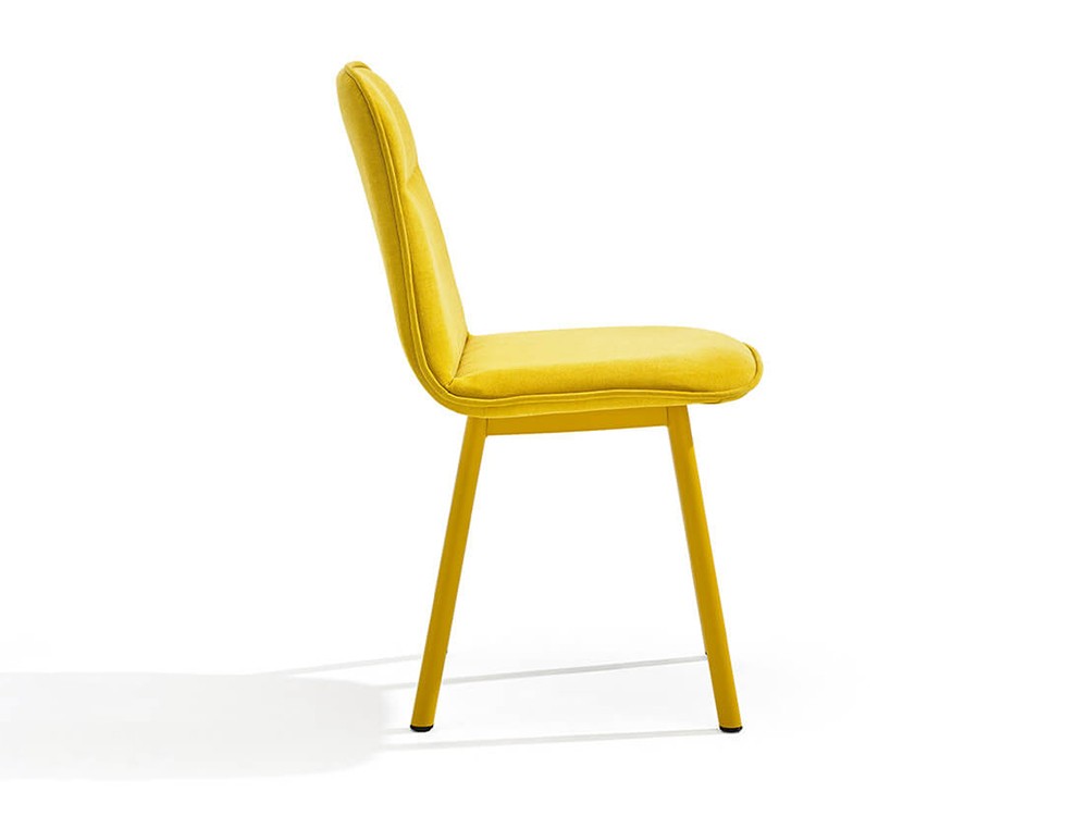 Silla tapizada con patas de madera Köln Mobliberica - 5