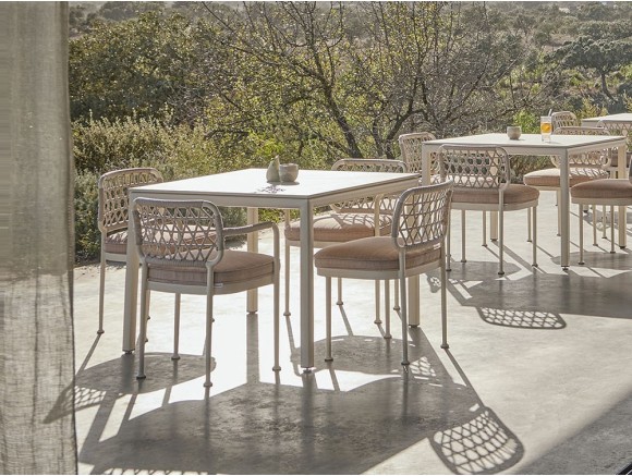 Silla apilable para comedor exterior Curio de Point muebles para jardín premium - 1