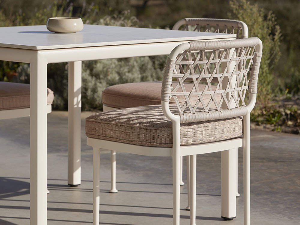 Silla apilable para comedor exterior Curio de Point muebles para jardín premium - 3