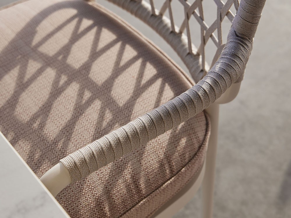 Sillón de comedor apilable Curio de Point muebles de exterior premium - 11