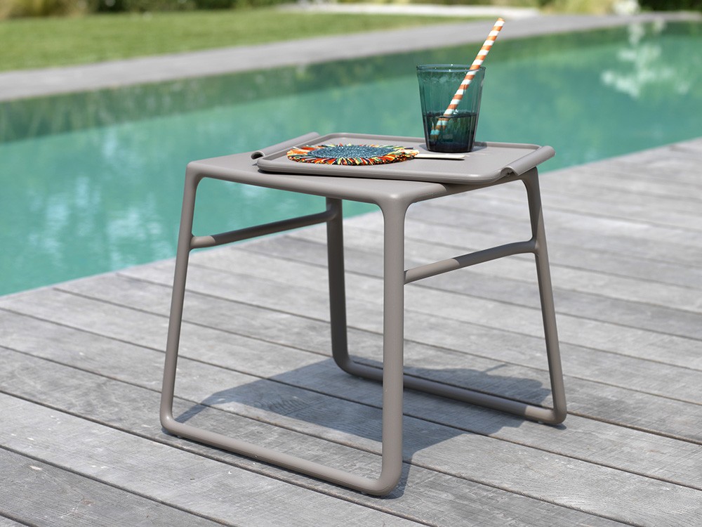 Mesa auxiliar para terraza o jardín de polipropilento Pop de Nardi - 1