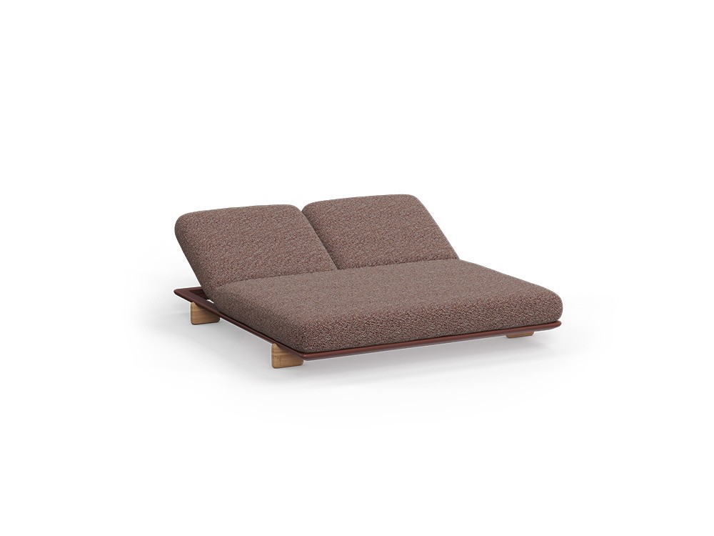 Daybed Milos para exterior, fabricada con materiales premium y tapizable en tejidos seleccionados. Sofisticación al aire libre.