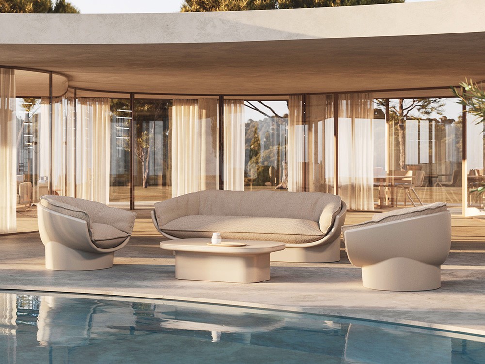 Sillón Luna de Vondom, perfecto para exteriores. Estilo retro-futurista, estructura robusta y elegancia atemporal.