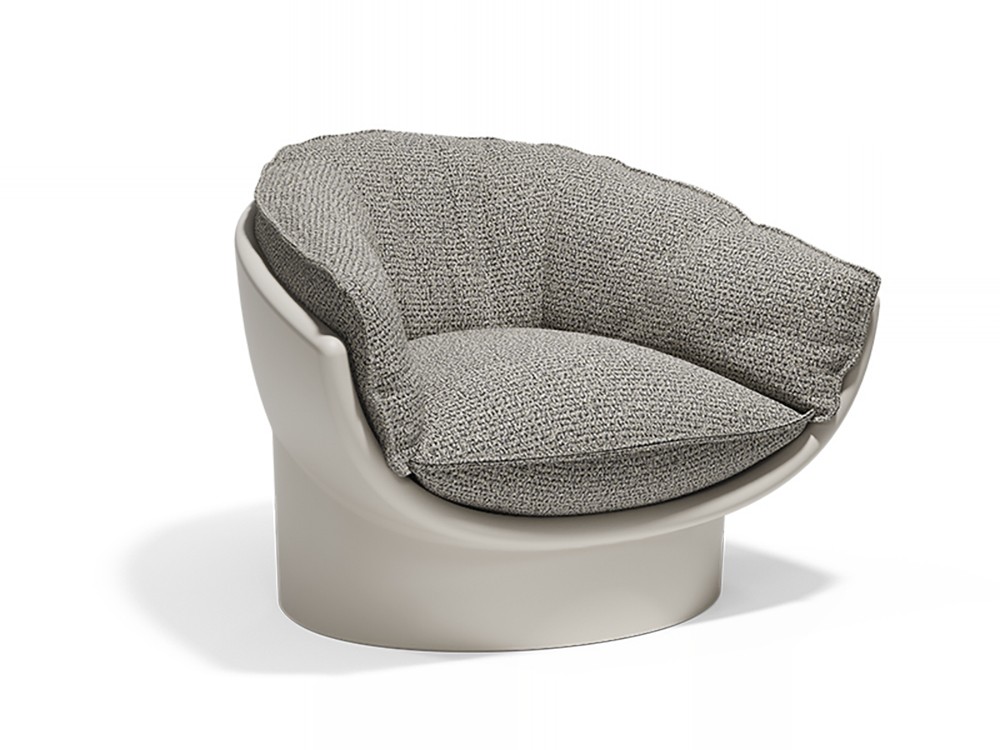 Sillón exterior Luna de Vondom, con líneas suaves y curvas envolventes. Ideal para ambientes modernos al aire libre.