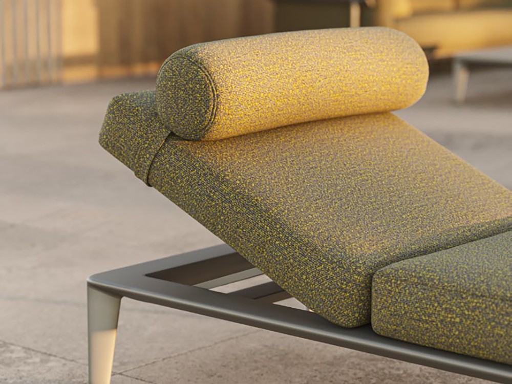 Relájate al sol con la tumbona exterior Pasadena, elegante, funcional y resistente a la intemperie.