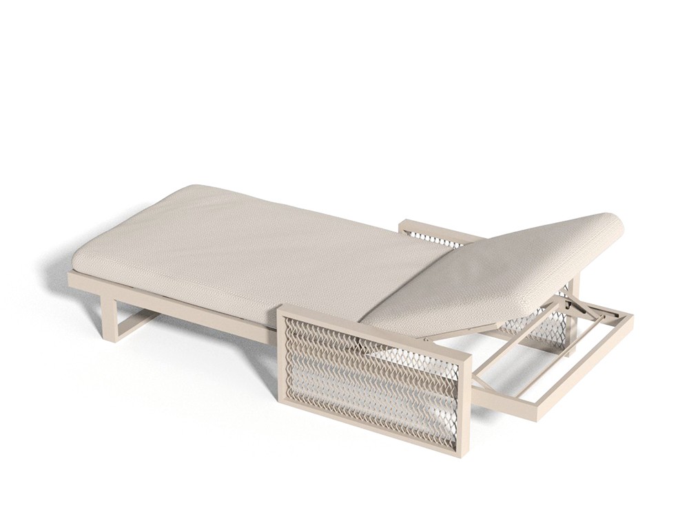 Tumbona exterior The Factory, respaldo ajustable y diseño inspirado en la arquitectura de hierro de Nueva York.