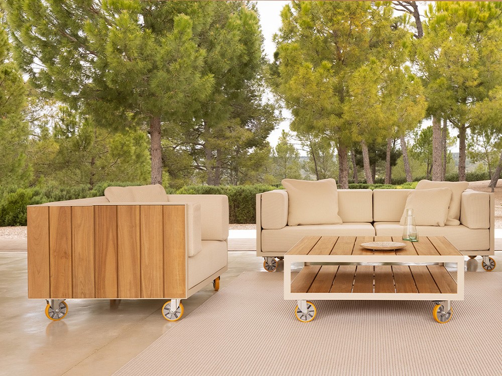 Sillón lounge Vineyard, diseñado por Ramón Esteve. Comodidad y estilo mediterráneo para exteriores.