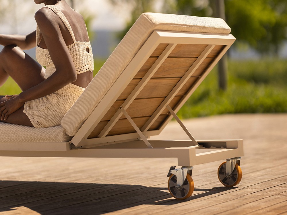 Detalle del respaldo reclinable de la tumbona Vineyard de Vondom