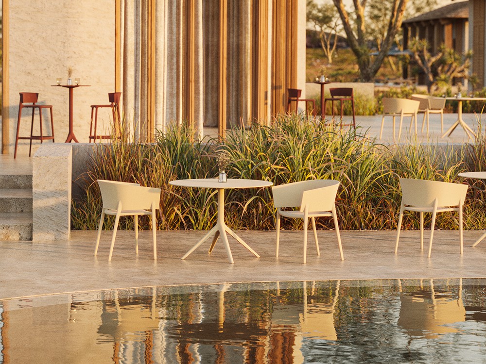 Descubre la colección África de Vondom en Mobel 6000 | Seismil Studio