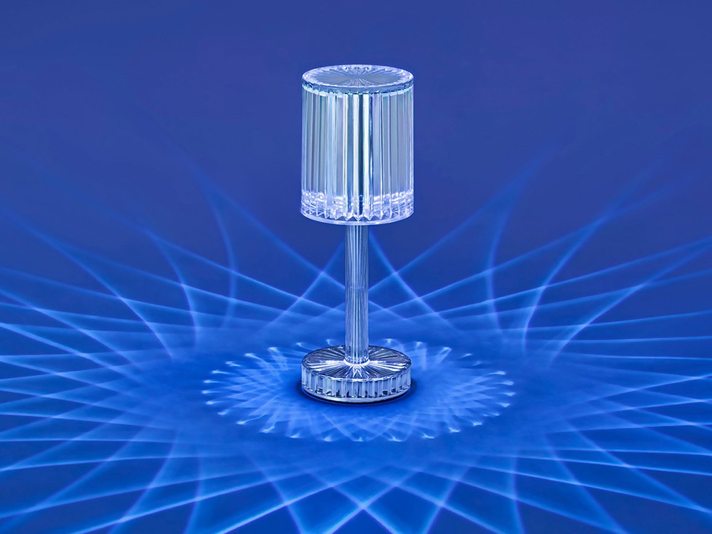 Gatsby lámpara de mesa con luz led regulable de Vondom