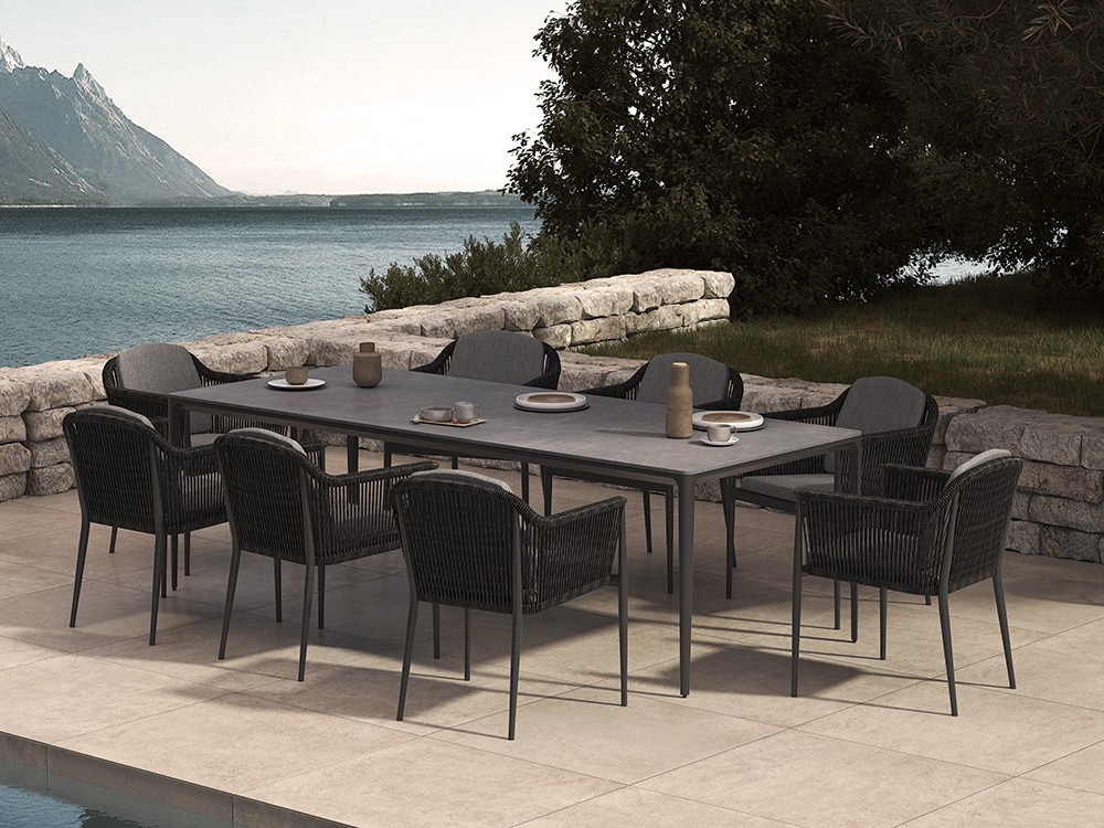 Mesa de comedor Termoli de Agua de Mar con sobre en Grey Sintered Stone, perfecta para exteriores con estilo.