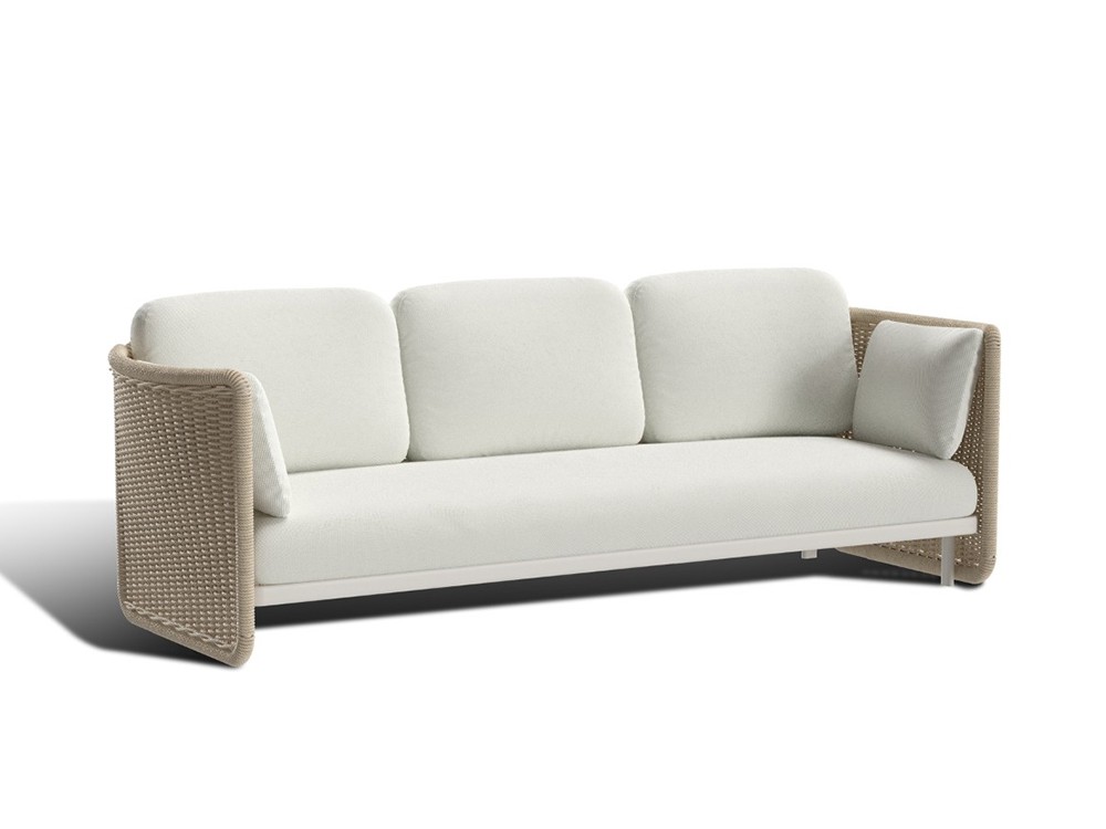 Sofá Galatina de Agua de Mar con estructura de aluminio marfil y fibra trenzada natural: diseño ideal para exteriores elegantes.