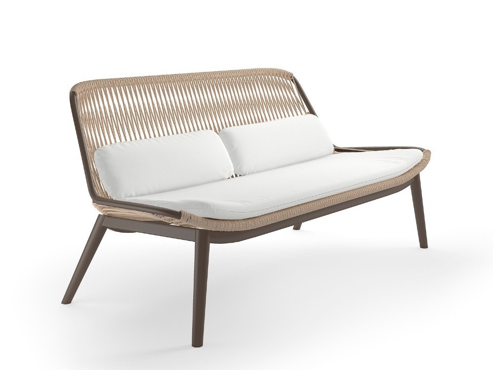 Con cojines tapizados personalizables, estructura de aluminio marrón y fibra trenzada Catona