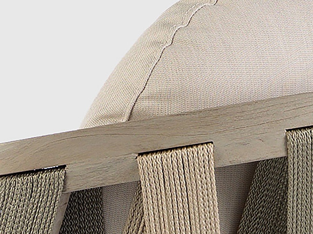 Detalle del entramado único de teca y cuerda del sillón lounge Spark de joenfa.