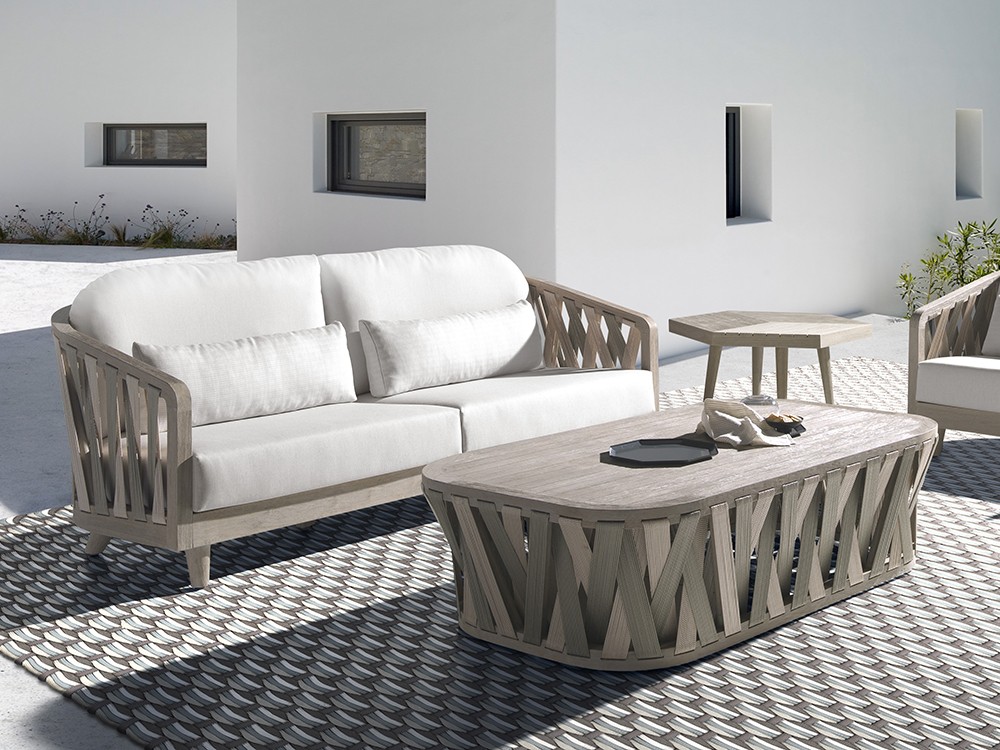La mesa de centro Spark de Joenfa, el complemento perfecto para tu zona lounge exterior.
