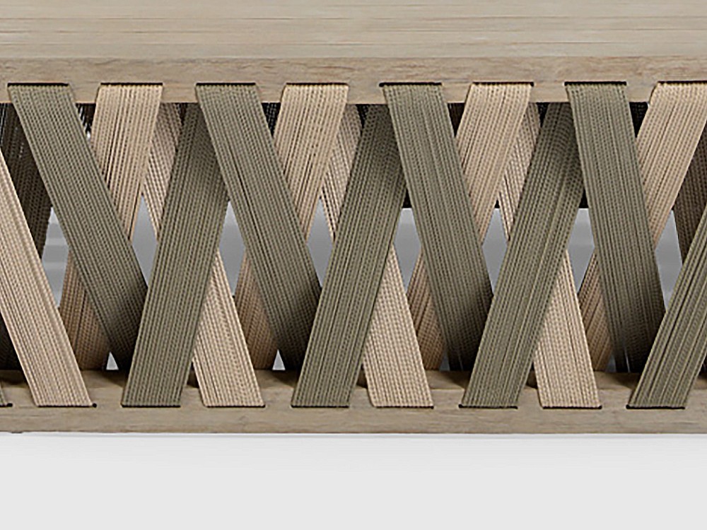 El distintivo patrón de cuerda y teca, sello de diseño de la colección Spark de Joenfa.