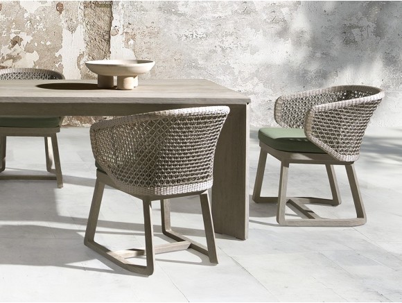Silla de comedor Santorini de Joenfa. Diseño elegante para tu exterior.