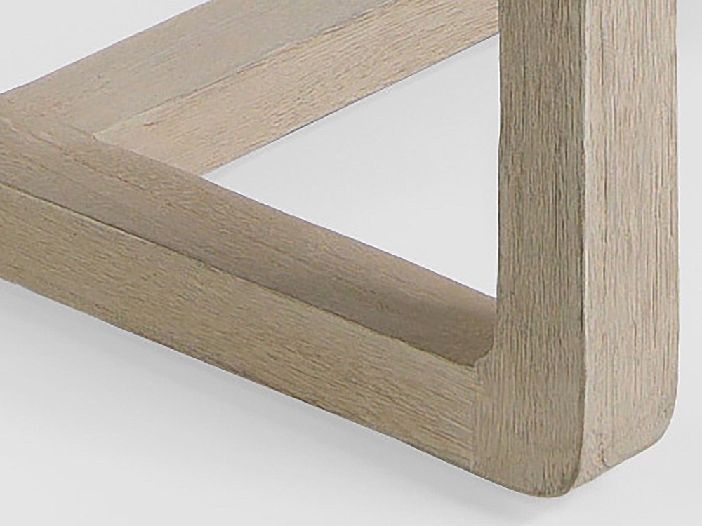 Estructura de teca gris rústica: durabilidad y estilo.