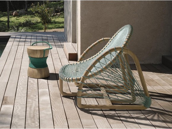 Sillón Pavilion de Joenfa: Elegancia minimalista y confort sin esfuerzo