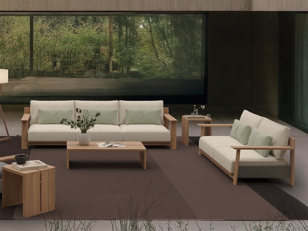 Sofá de exterior Olma de 2 o 3 plazas en madera de teca con cuerda trenzada y cojines acolchados.