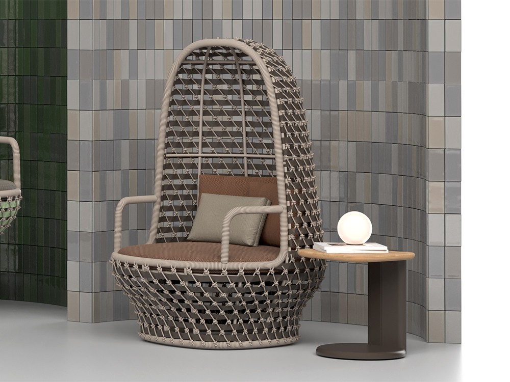 Diseño envolvente para el sillón de terraza o jardín Koro Cocoon de SKLD