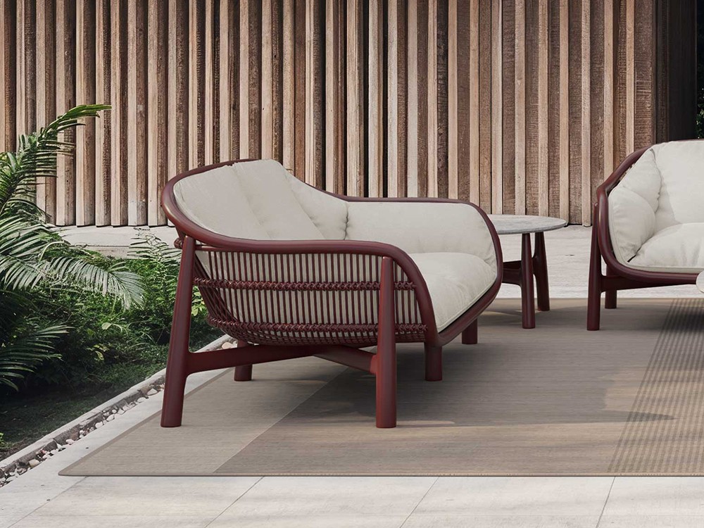 Disfruta del confort y la elegancia de la colección Serra en tu espacio exterior. Diseño moderno con un toque nostálgico.