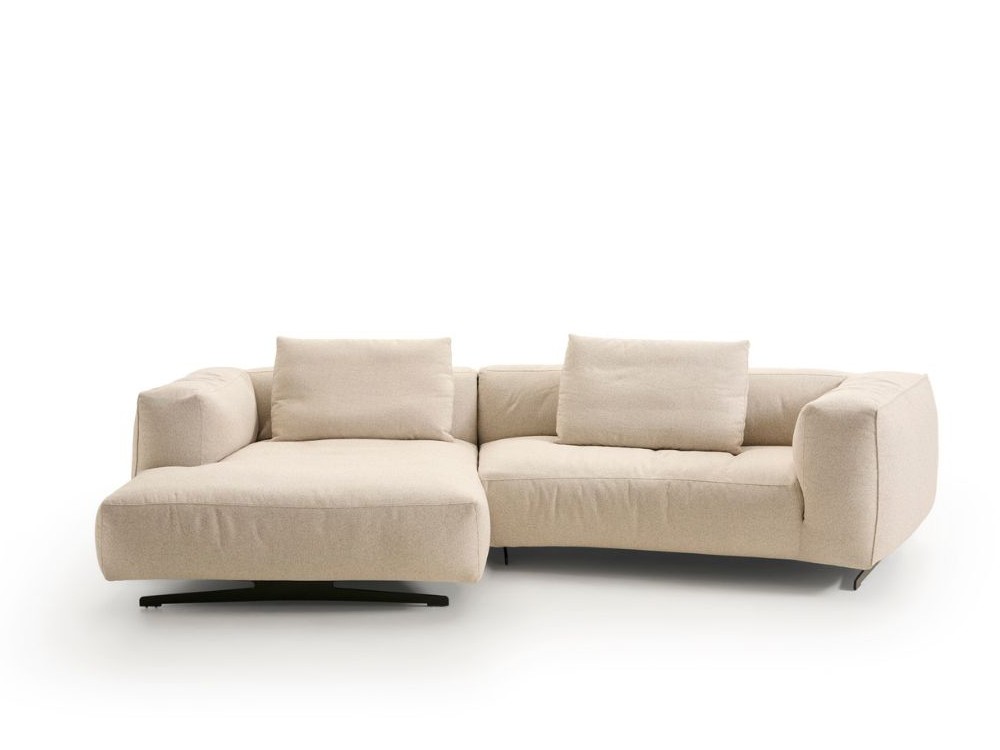 Sofá modular Arim de diseño envolvente y gran comodidad con respaldo bajo.