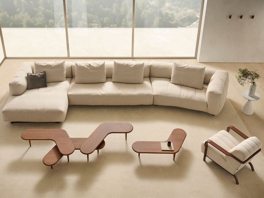 Composición con chaiselongue Arim , perfecta para crear un espacio de relax con estilo.