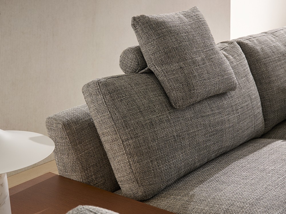 Puedes añadir cojines reposacabezas opcionales, consúltanos el precio.