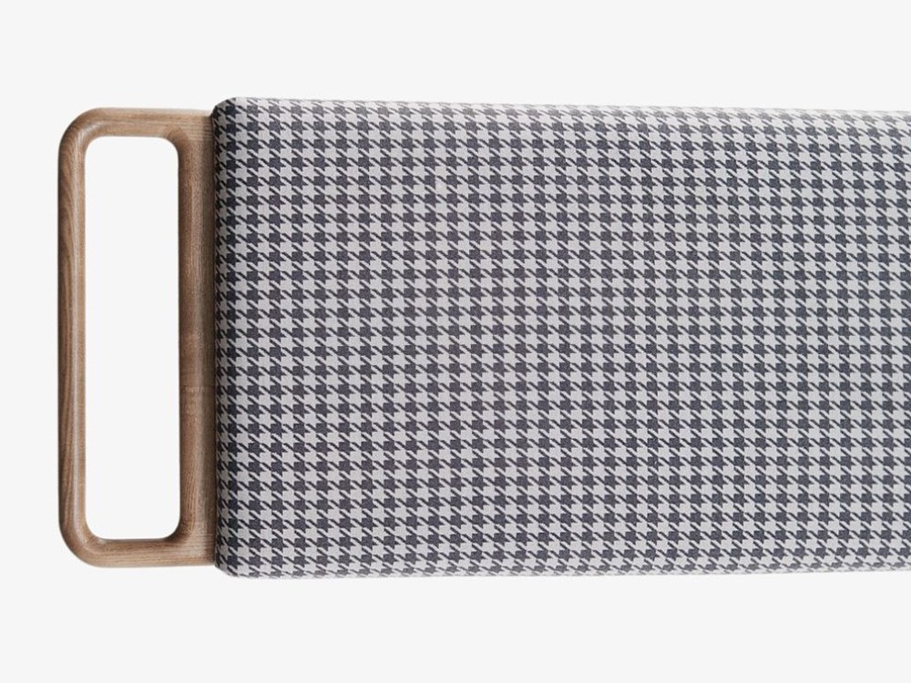 Elegante y confortable Brin es adecuada para tu dormitorio o recibidor.