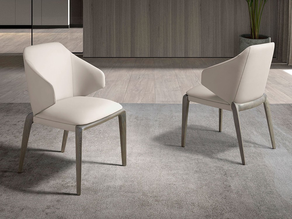 Diseño italiano para tu comedor con la silla 5123 de Ángel Cerdá