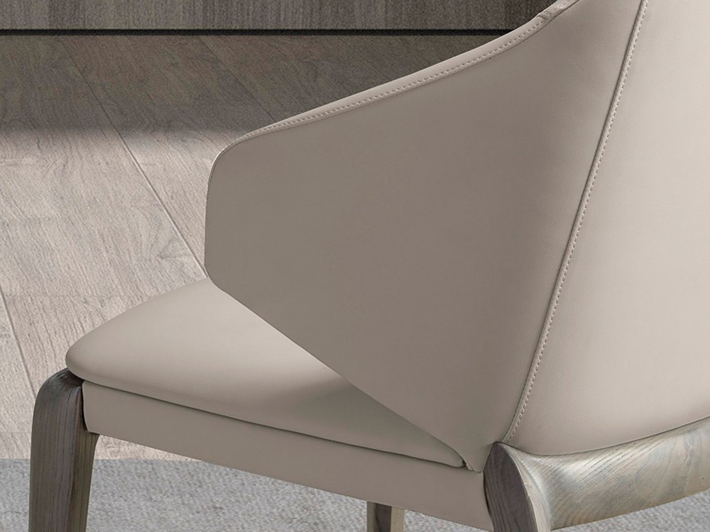 Detalle del tapizado en polipiel de la silla de comedor 5123 de Ángel Cerdá