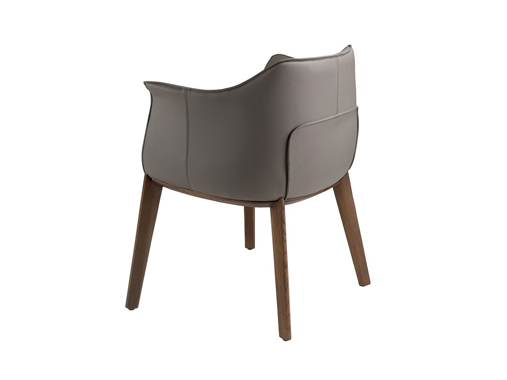 Estructura de madera maciza teñida en tono nogal 5152 de Ángel Cerdá