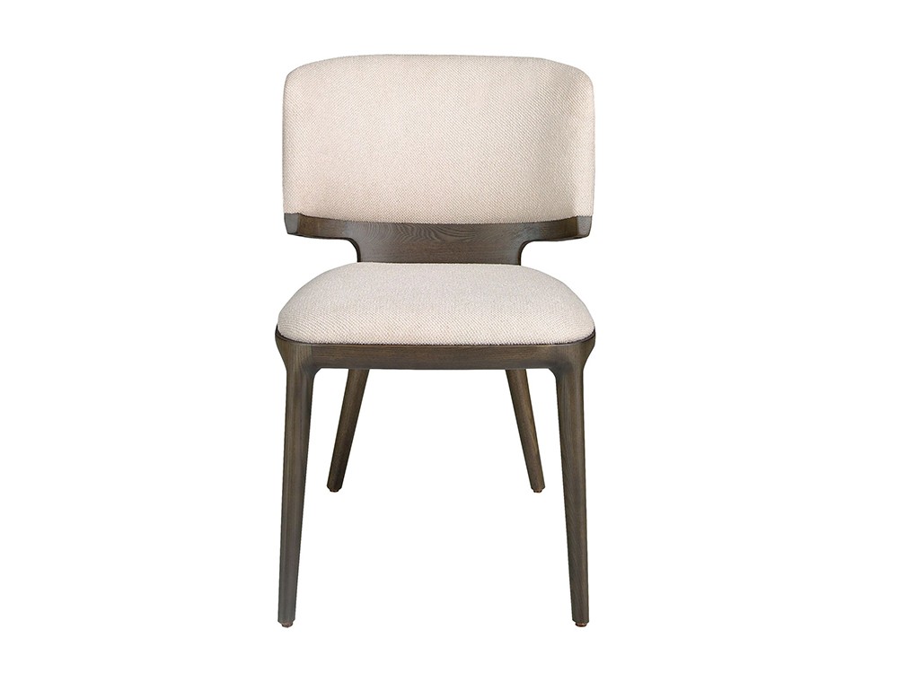 Su asiento confortable invita a largas sobremesas, silla 4165 de Ángel Cerdá