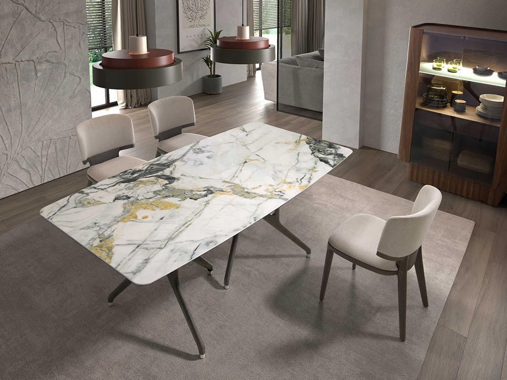 Diseño y confort para la silla para comedor 4165 de Ángel Cerdá