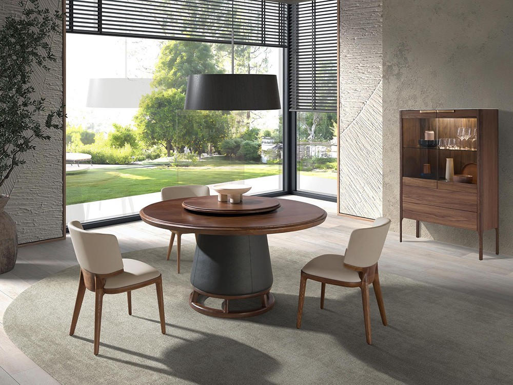 Silla de comedor tapizada en polipiel crema con estructura de madera 4206 de Ángel Cerdá