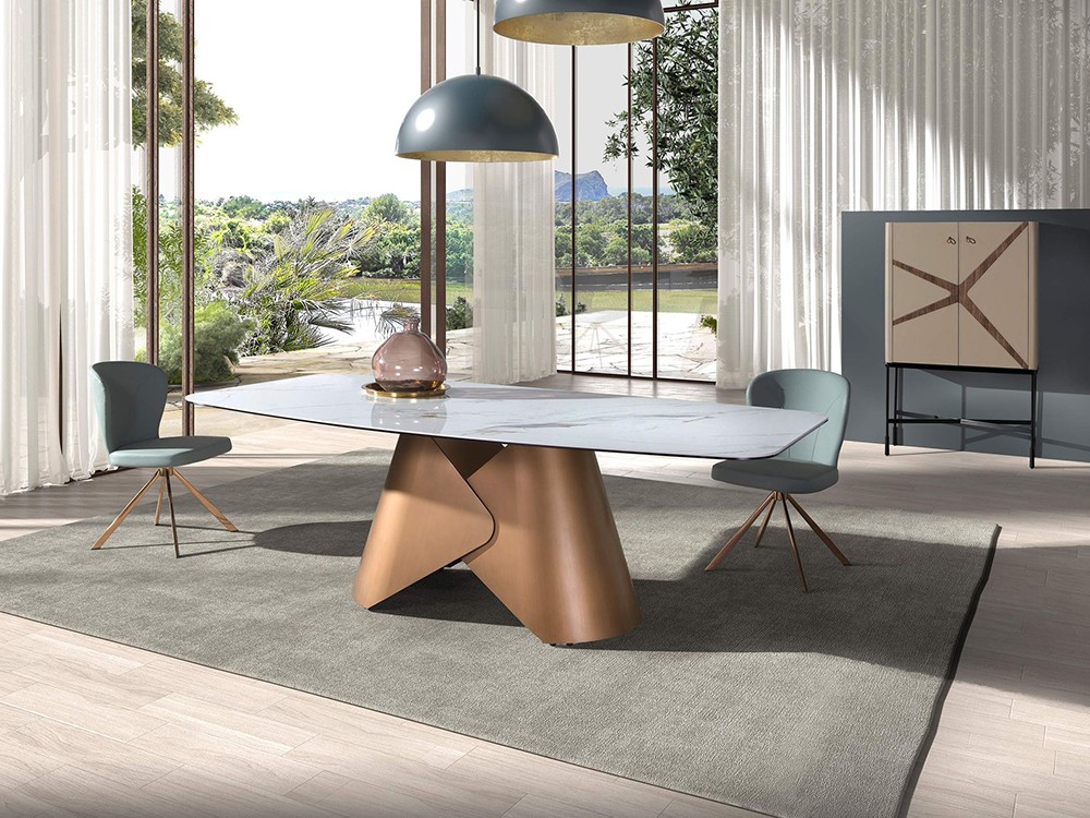 Elegancia y confort que invitan a largas sobremesas con la silla de comedor 4183