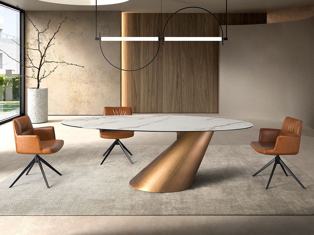 Diseño vanguardista para tu comedor con la silla giratoria de comedor 4193 de Ángel Cerdá