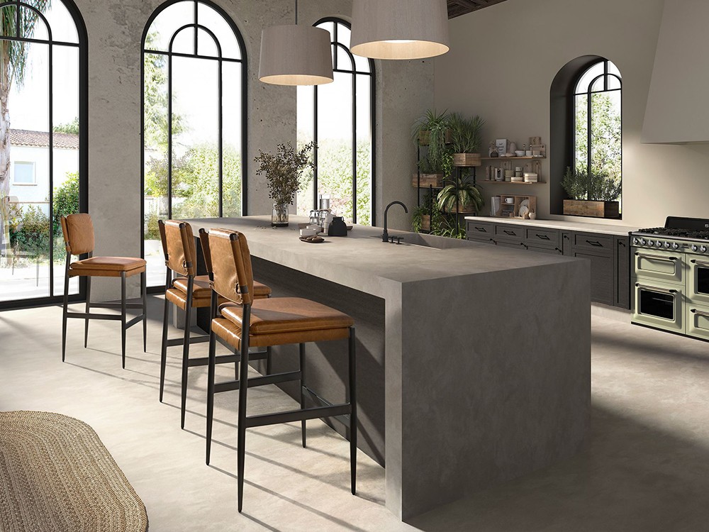 Combina con otras piezas de la colección de Ángel Cerdá el taburete alto 4167