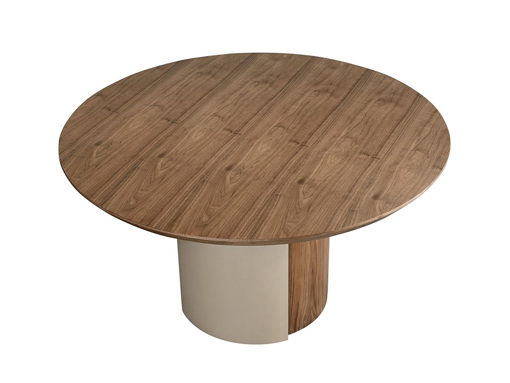 Sobre de Ø140cm con canto biselado en chapa natural de nogal, mesa 1163 de Ángel Cerdá